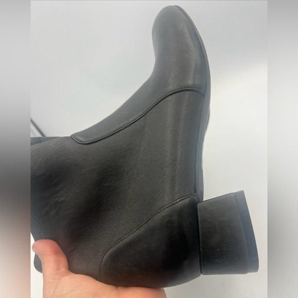 Stuart Weitzman Odetta City 25 Ankle Stretch Pull On Leather Bootie Size 7.5 NEW - Picture 10 of 14